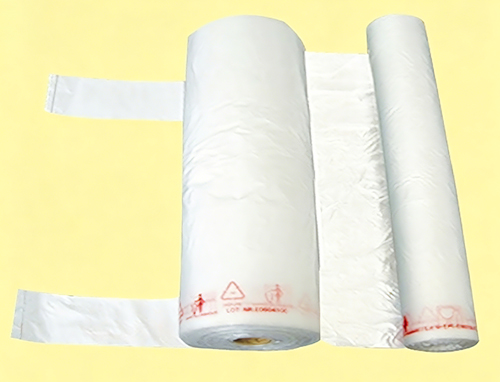 T-shirt bags on roll